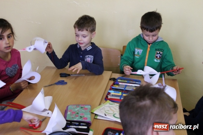 Zdjęcie w galerii na portalu naszraciborz.pl: Dzień otwarty w SP 2 z wiosną w tle  wiadomości z regionu