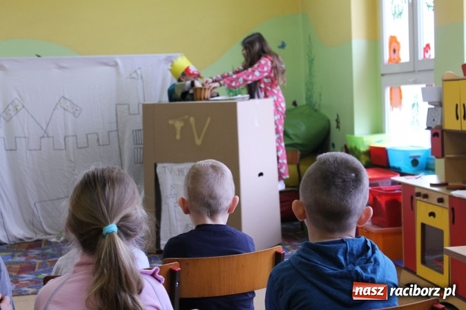 Zdjęcie w galerii na portalu naszraciborz.pl: Dzień otwarty w SP 2 z wiosną w tle  wiadomości z regionu