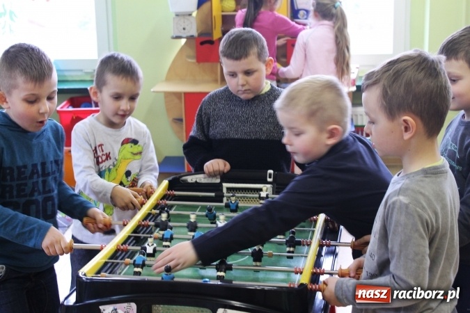 Zdjęcie w galerii na portalu naszraciborz.pl: Dzień otwarty w SP 2 z wiosną w tle  wiadomości z regionu