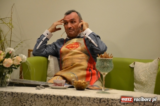 Zdjęcie w galerii na portalu naszraciborz.pl: Rozmówki na linii - premiera spektaklu na Zamku Piastowskim  wiadomości z regionu