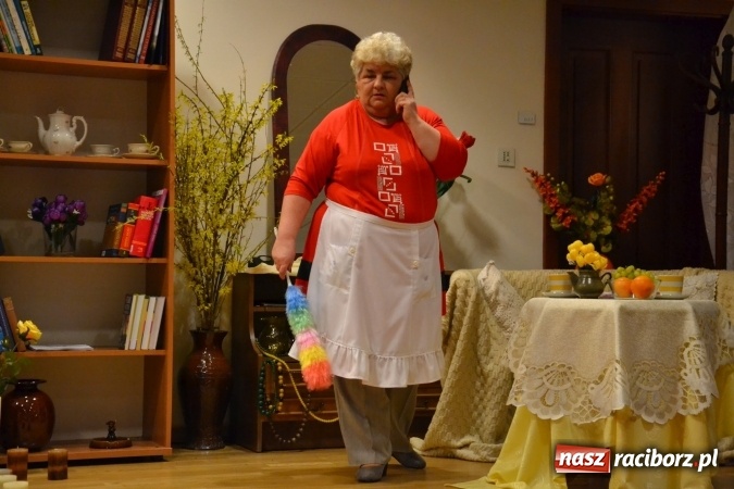 Zdjęcie w galerii na portalu naszraciborz.pl: Rozmówki na linii - premiera spektaklu na Zamku Piastowskim  wiadomości z regionu