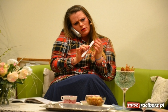 Zdjęcie w galerii na portalu naszraciborz.pl: Rozmówki na linii - premiera spektaklu na Zamku Piastowskim  wiadomości z regionu