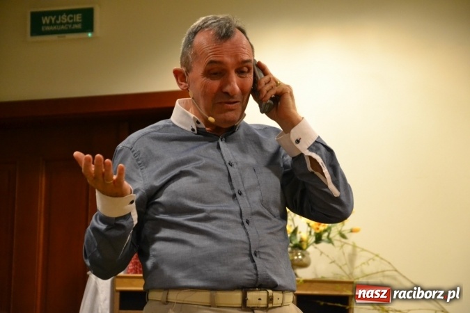 Zdjęcie w galerii na portalu naszraciborz.pl: Rozmówki na linii - premiera spektaklu na Zamku Piastowskim  wiadomości z regionu