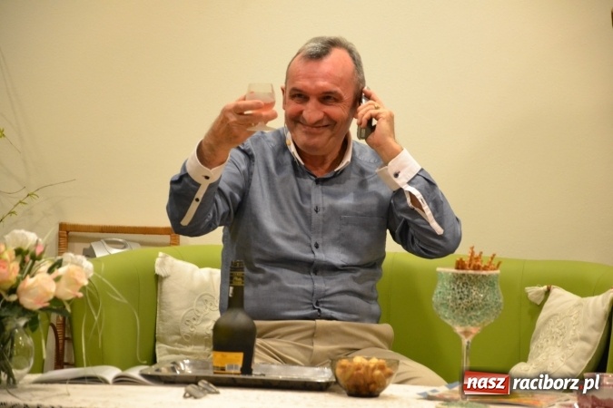 Zdjęcie w galerii na portalu naszraciborz.pl: Rozmówki na linii - premiera spektaklu na Zamku Piastowskim  wiadomości z regionu