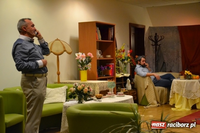 Zdjęcie w galerii na portalu naszraciborz.pl: Rozmówki na linii - premiera spektaklu na Zamku Piastowskim  wiadomości z regionu