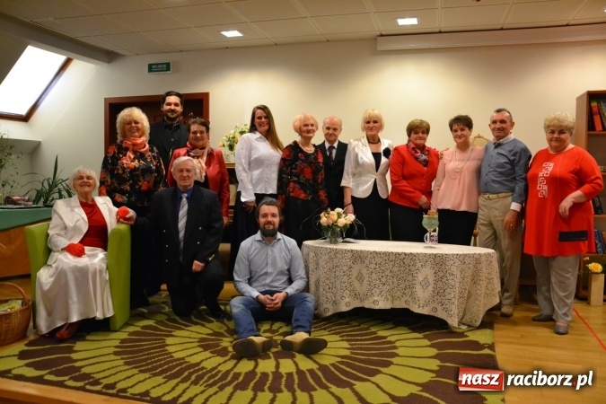 Zdjęcie w galerii na portalu naszraciborz.pl: Rozmówki na linii - premiera spektaklu na Zamku Piastowskim  wiadomości z regionu