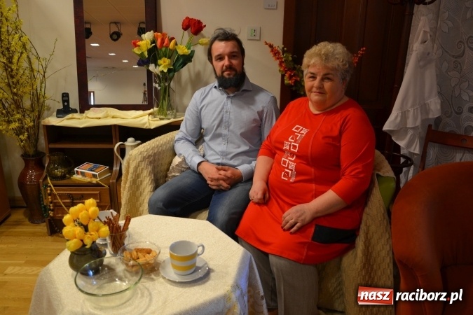 Zdjęcie w galerii na portalu naszraciborz.pl: Rozmówki na linii - premiera spektaklu na Zamku Piastowskim  wiadomości z regionu