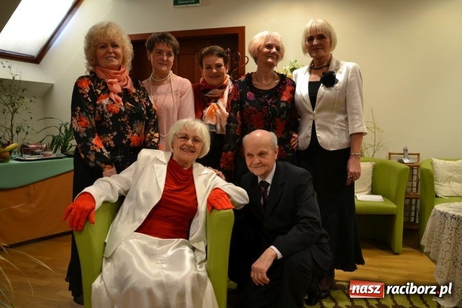 Zdjęcie w galerii na portalu naszraciborz.pl: Rozmówki na linii - premiera spektaklu na Zamku Piastowskim  wiadomości z regionu