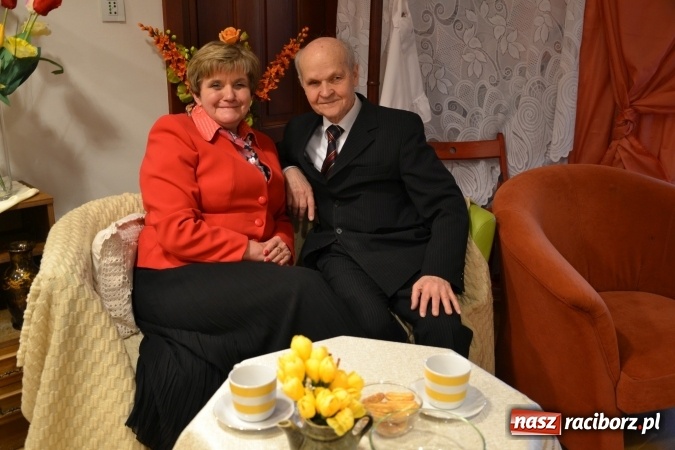 Zdjęcie w galerii na portalu naszraciborz.pl: Rozmówki na linii - premiera spektaklu na Zamku Piastowskim  wiadomości z regionu