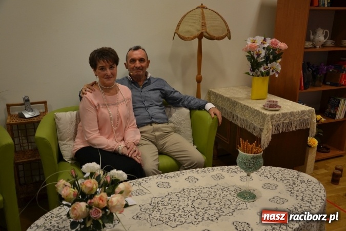 Zdjęcie w galerii na portalu naszraciborz.pl: Rozmówki na linii - premiera spektaklu na Zamku Piastowskim  wiadomości z regionu