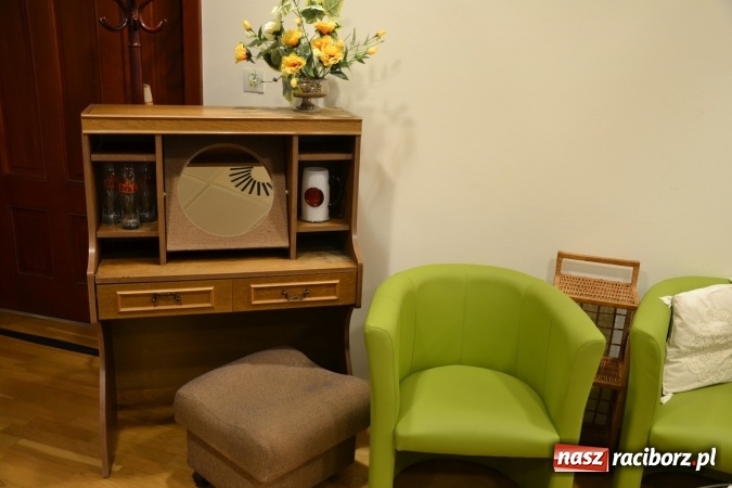 Zdjęcie w galerii na portalu naszraciborz.pl: Rozmówki na linii - premiera spektaklu na Zamku Piastowskim  wiadomości z regionu