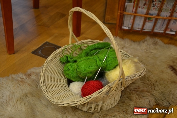 Zdjęcie w galerii na portalu naszraciborz.pl: Rozmówki na linii - premiera spektaklu na Zamku Piastowskim  wiadomości z regionu