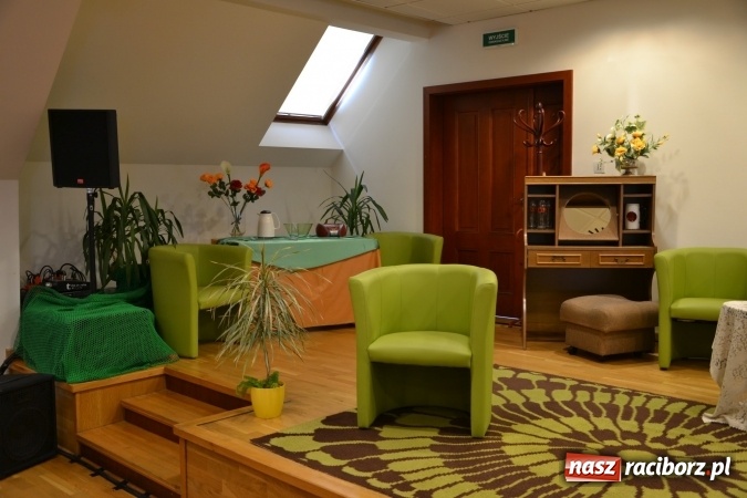 Zdjęcie w galerii na portalu naszraciborz.pl: Rozmówki na linii - premiera spektaklu na Zamku Piastowskim  wiadomości z regionu