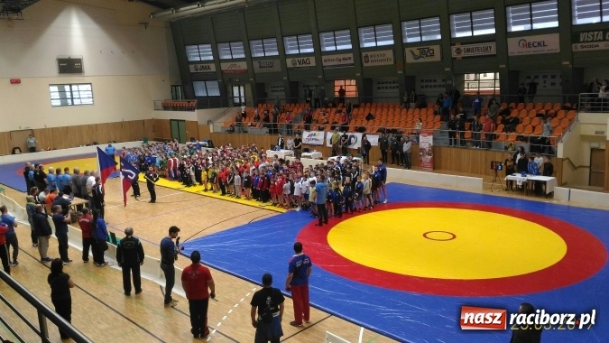 Zdjęcie w galerii na portalu naszraciborz.pl: Medale najmłodszych zapaśników Unii Racibórz w Grand Prix Hodonina wiadomości z regionu