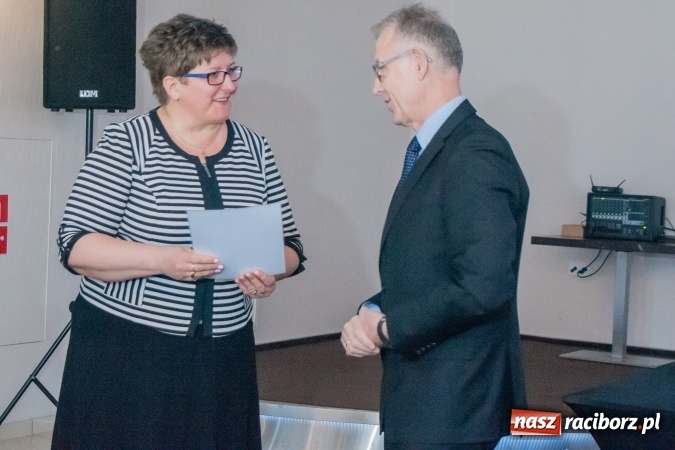 Zdjęcie w galerii na portalu naszraciborz.pl: Gwiazdka Serc 2016. W hotelu Racibor podsumowano edycję i rozdano pieniądze wiadomości z regionu