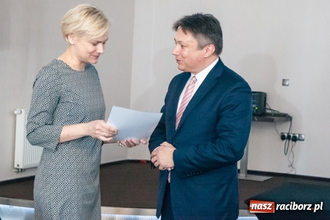 Zdjęcie w galerii na portalu naszraciborz.pl: Gwiazdka Serc 2016. W hotelu Racibor podsumowano edycję i rozdano pieniądze wiadomości z regionu