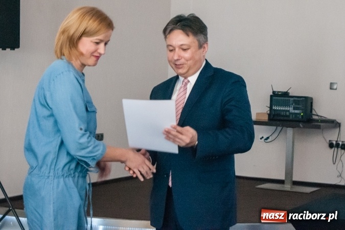 Zdjęcie w galerii na portalu naszraciborz.pl: Gwiazdka Serc 2016. W hotelu Racibor podsumowano edycję i rozdano pieniądze wiadomości z regionu