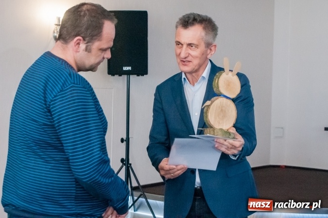 Zdjęcie w galerii na portalu naszraciborz.pl: Gwiazdka Serc 2016. W hotelu Racibor podsumowano edycję i rozdano pieniądze wiadomości z regionu