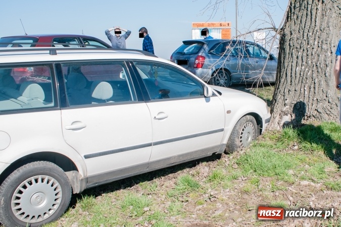Zdjęcie w galerii na portalu naszraciborz.pl: Kolejna kolizja na trasie Racibórz - Żerdziny wiadomości z regionu