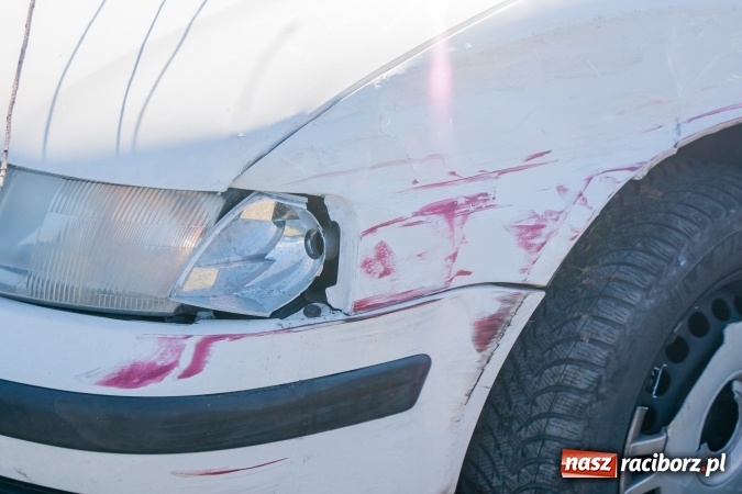 Zdjęcie w galerii na portalu naszraciborz.pl: Kolejna kolizja na trasie Racibórz - Żerdziny wiadomości z regionu