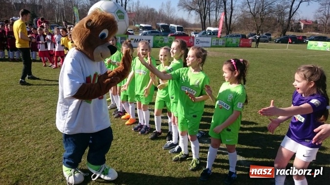 Zdjęcie w galerii na portalu naszraciborz.pl: Z podwórka na stadion - pawłowiczanki wydarły awans  wiadomości z regionu
