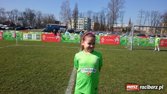 Zdjęcie w galerii na portalu naszraciborz.pl: Z podwórka na stadion - pawłowiczanki wydarły awans  wiadomości z regionu