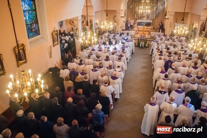 Zdjęcie w galerii na portalu naszraciborz.pl: Rodzinna Nędza żegna śp. ks. prof. dr. hab. Alojzego Marcola wiadomości z regionu