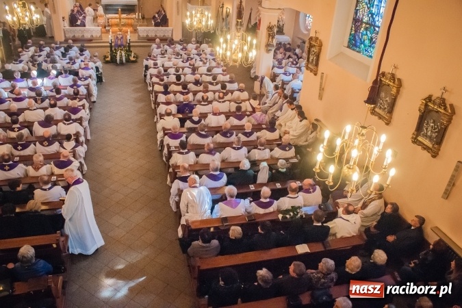 Zdjęcie w galerii na portalu naszraciborz.pl: Rodzinna Nędza żegna śp. ks. prof. dr. hab. Alojzego Marcola wiadomości z regionu
