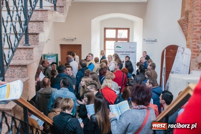 Zdjęcie w galerii na portalu naszraciborz.pl: Ogromna frekwencja na Powiatowych Targach Pracy  wiadomości z regionu