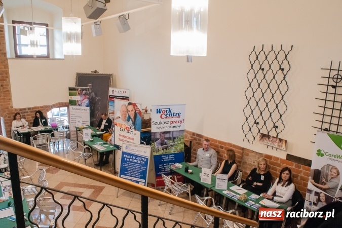 Zdjęcie w galerii na portalu naszraciborz.pl: Ogromna frekwencja na Powiatowych Targach Pracy  wiadomości z regionu
