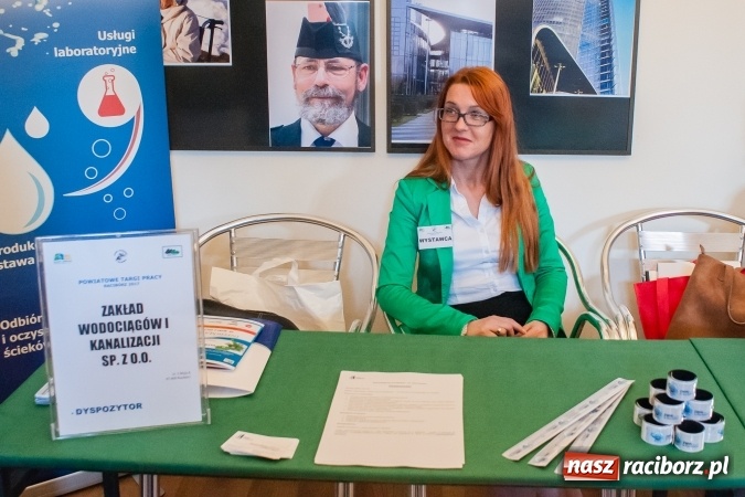 Zdjęcie w galerii na portalu naszraciborz.pl: Ogromna frekwencja na Powiatowych Targach Pracy  wiadomości z regionu