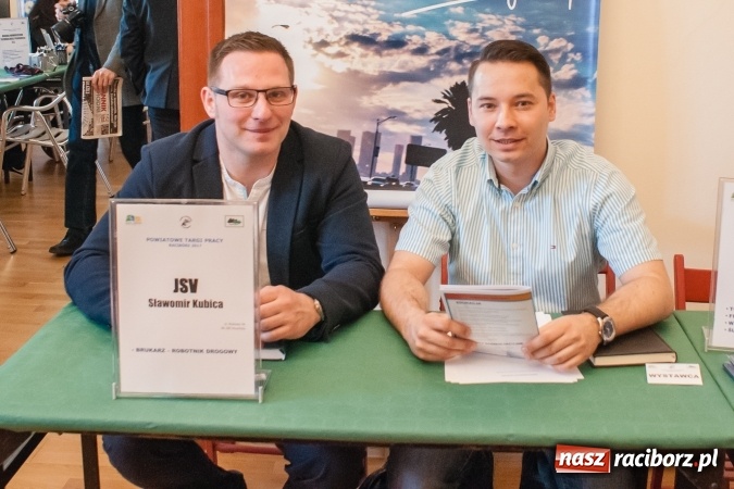 Zdjęcie w galerii na portalu naszraciborz.pl: Ogromna frekwencja na Powiatowych Targach Pracy  wiadomości z regionu