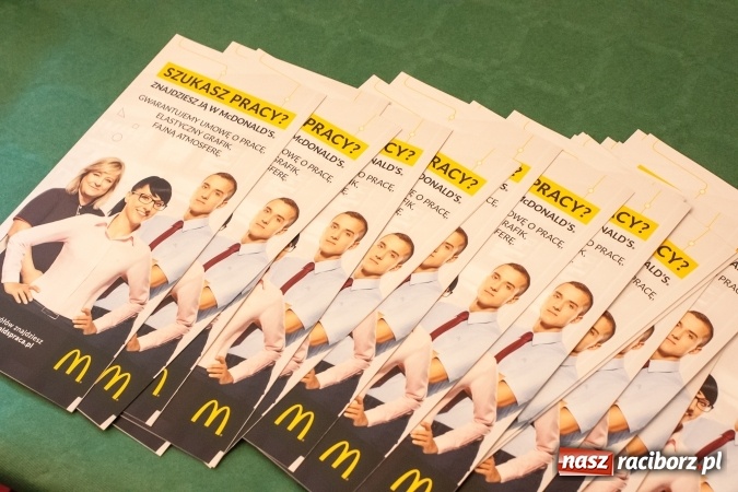 Zdjęcie w galerii na portalu naszraciborz.pl: Ogromna frekwencja na Powiatowych Targach Pracy  wiadomości z regionu