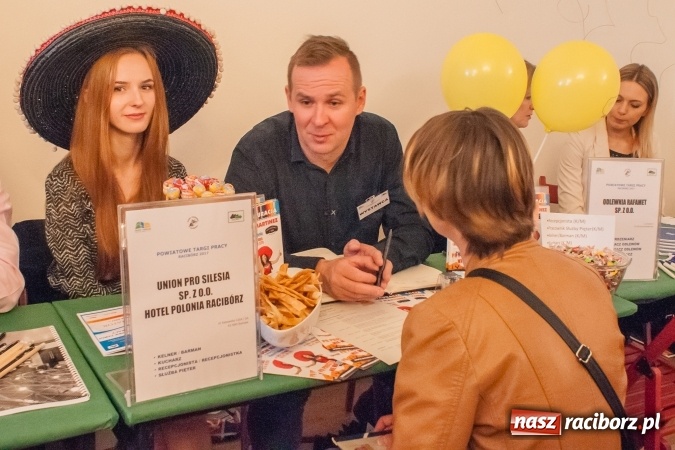 Zdjęcie w galerii na portalu naszraciborz.pl: Ogromna frekwencja na Powiatowych Targach Pracy  wiadomości z regionu