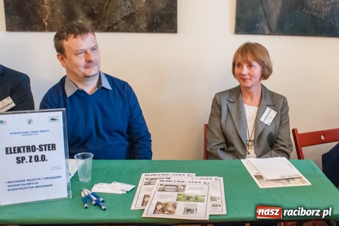 Zdjęcie w galerii na portalu naszraciborz.pl: Ogromna frekwencja na Powiatowych Targach Pracy  wiadomości z regionu