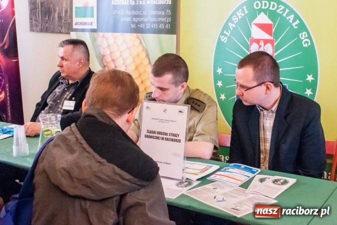 Zdjęcie w galerii na portalu naszraciborz.pl: Ogromna frekwencja na Powiatowych Targach Pracy  wiadomości z regionu