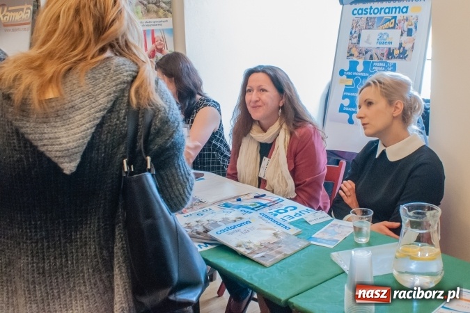 Zdjęcie w galerii na portalu naszraciborz.pl: Ogromna frekwencja na Powiatowych Targach Pracy  wiadomości z regionu