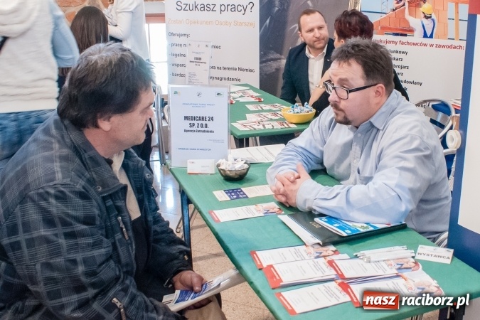 Zdjęcie w galerii na portalu naszraciborz.pl: Ogromna frekwencja na Powiatowych Targach Pracy  wiadomości z regionu
