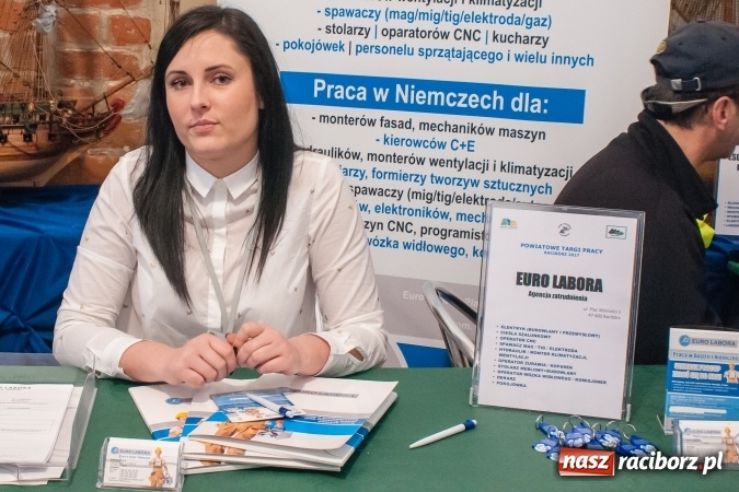 Zdjęcie w galerii na portalu naszraciborz.pl: Ogromna frekwencja na Powiatowych Targach Pracy  wiadomości z regionu