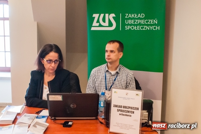 Zdjęcie w galerii na portalu naszraciborz.pl: Ogromna frekwencja na Powiatowych Targach Pracy  wiadomości z regionu