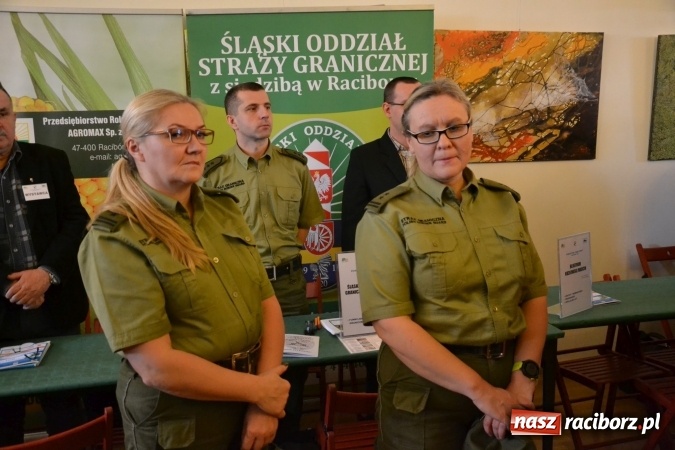 Zdjęcie w galerii na portalu naszraciborz.pl: Ogromna frekwencja na Powiatowych Targach Pracy  wiadomości z regionu