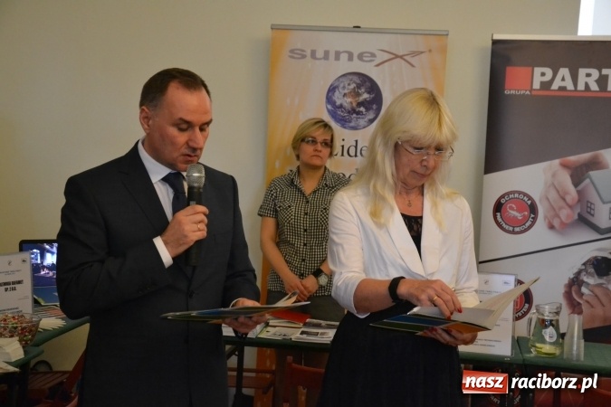 Zdjęcie w galerii na portalu naszraciborz.pl: Ogromna frekwencja na Powiatowych Targach Pracy  wiadomości z regionu