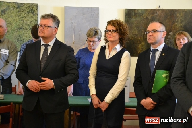 Zdjęcie w galerii na portalu naszraciborz.pl: Ogromna frekwencja na Powiatowych Targach Pracy  wiadomości z regionu