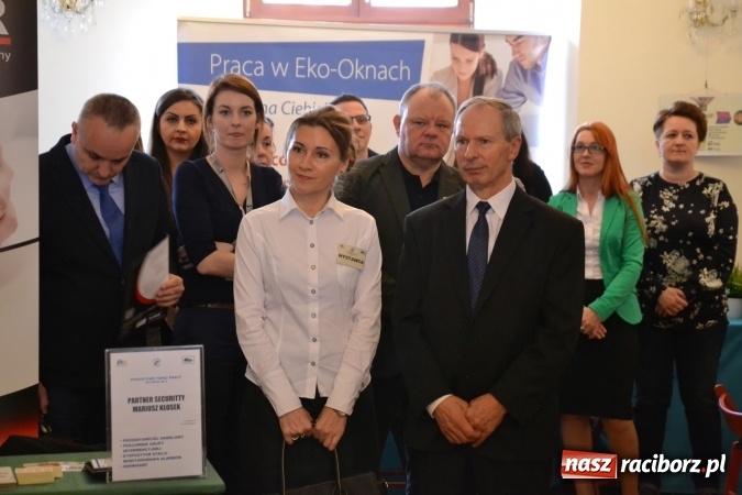Zdjęcie w galerii na portalu naszraciborz.pl: Ogromna frekwencja na Powiatowych Targach Pracy  wiadomości z regionu