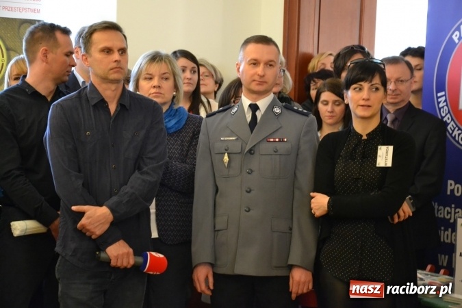 Zdjęcie w galerii na portalu naszraciborz.pl: Ogromna frekwencja na Powiatowych Targach Pracy  wiadomości z regionu