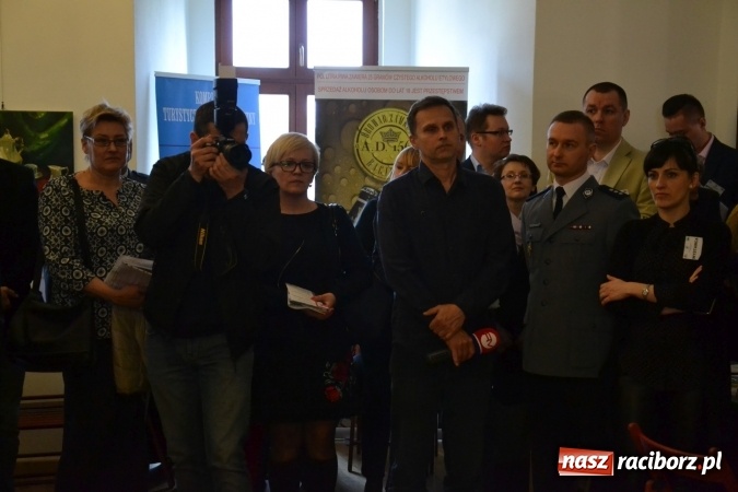 Zdjęcie w galerii na portalu naszraciborz.pl: Ogromna frekwencja na Powiatowych Targach Pracy  wiadomości z regionu