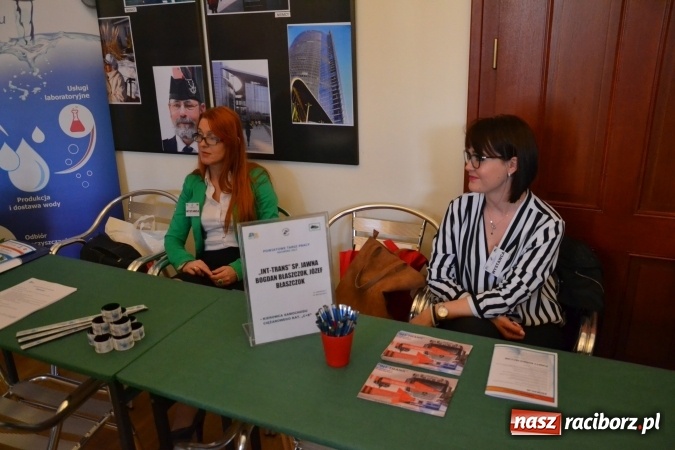 Zdjęcie w galerii na portalu naszraciborz.pl: Ogromna frekwencja na Powiatowych Targach Pracy  wiadomości z regionu