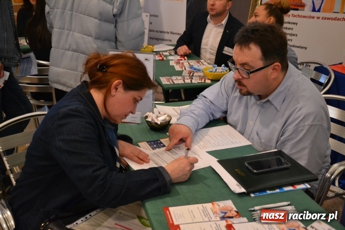 Zdjęcie w galerii na portalu naszraciborz.pl: Ogromna frekwencja na Powiatowych Targach Pracy  wiadomości z regionu