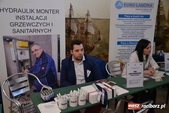 Zdjęcie w galerii na portalu naszraciborz.pl: Ogromna frekwencja na Powiatowych Targach Pracy  wiadomości z regionu