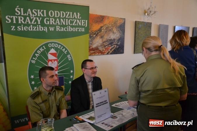 Zdjęcie w galerii na portalu naszraciborz.pl: Ogromna frekwencja na Powiatowych Targach Pracy  wiadomości z regionu